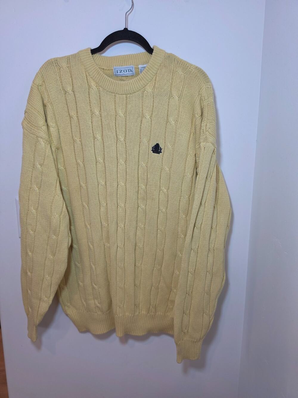 Vintage IZOD Sweater LARGE Crest Chunky Cable Knit Butter Yellow Deadstock NWT